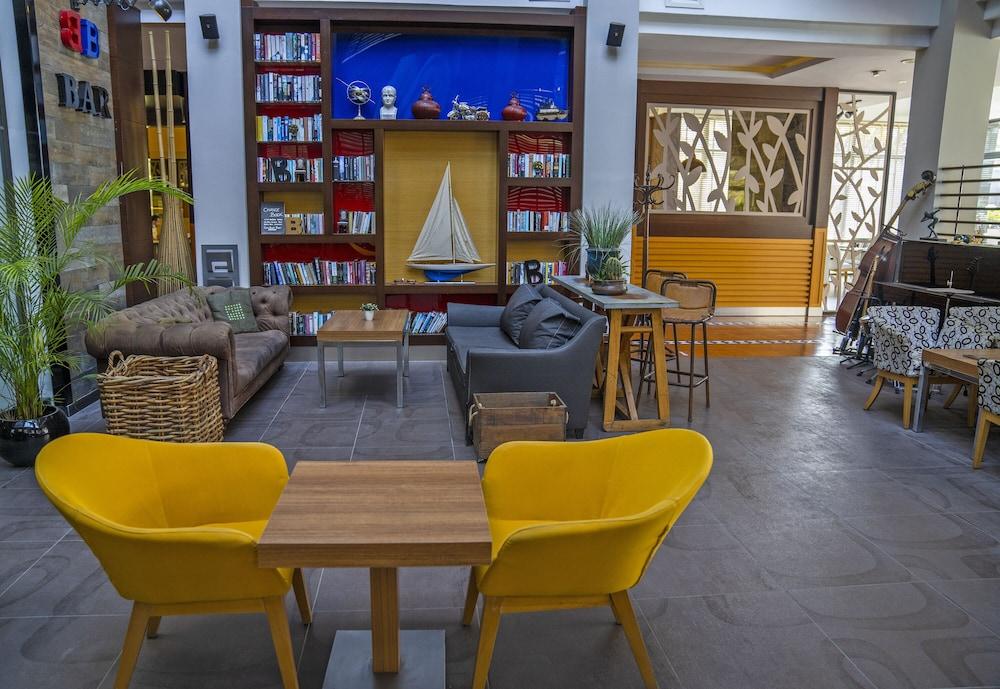 Cettia Hotel 4*