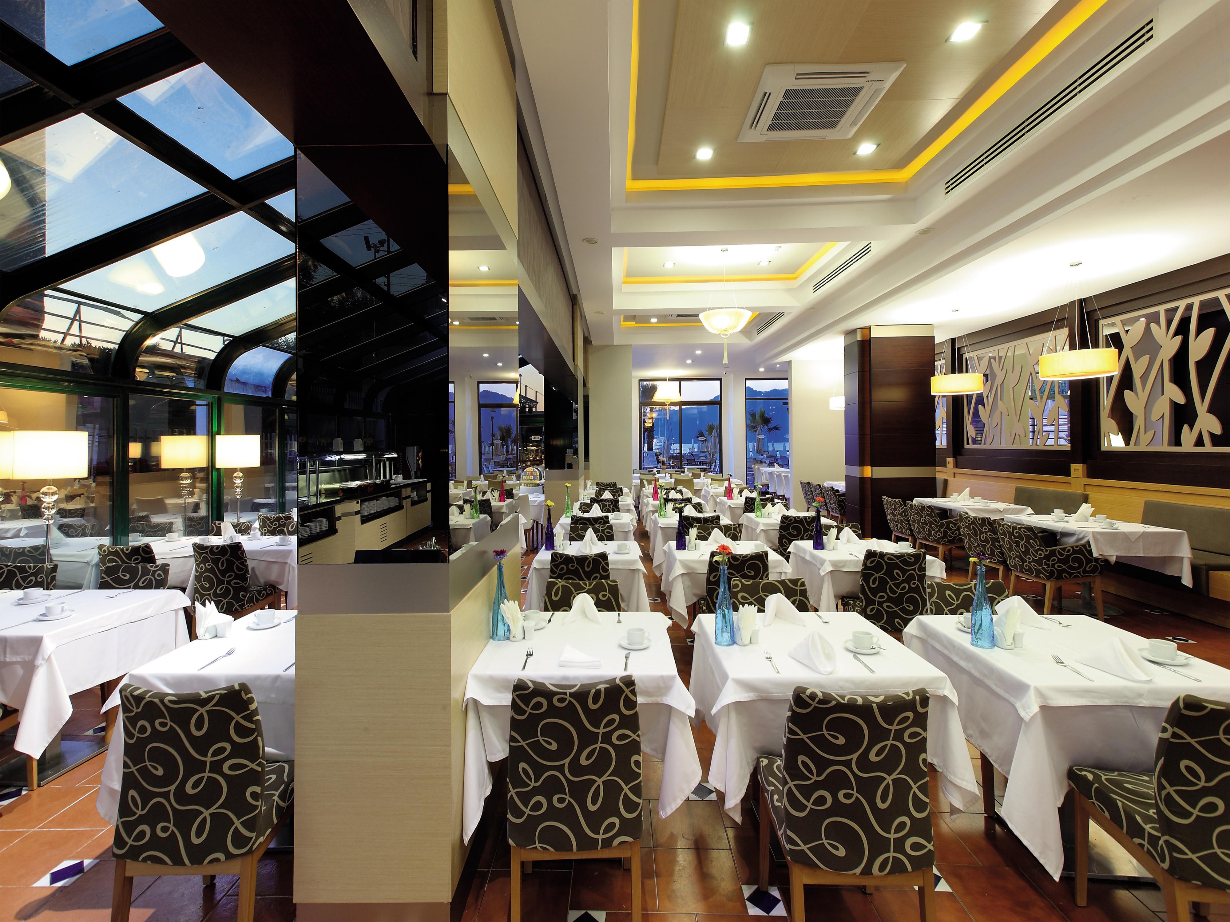 Cettia Hotel 4*