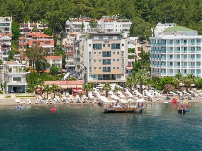 Cettia Hotel 4*