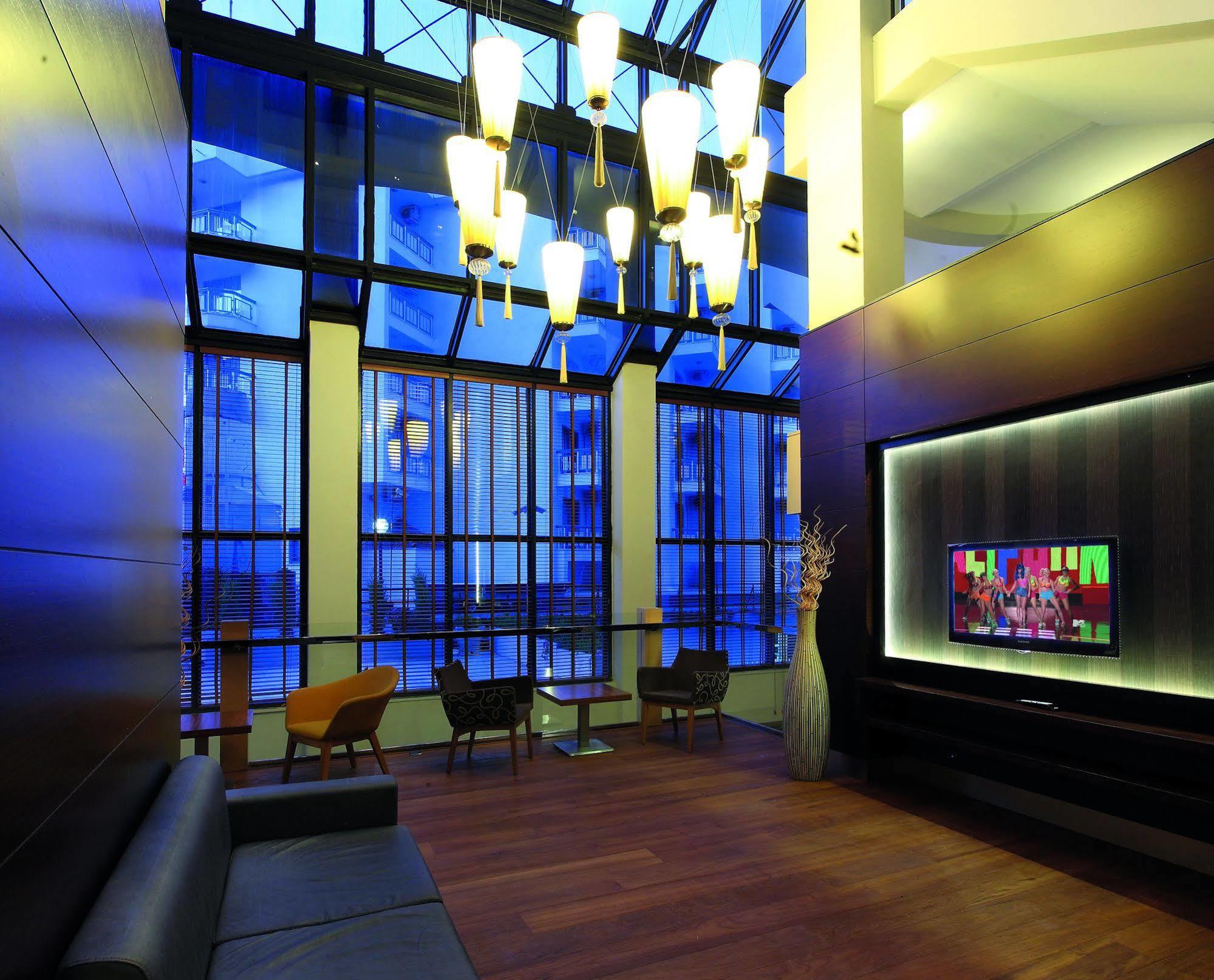 Cettia Hotel 4*
